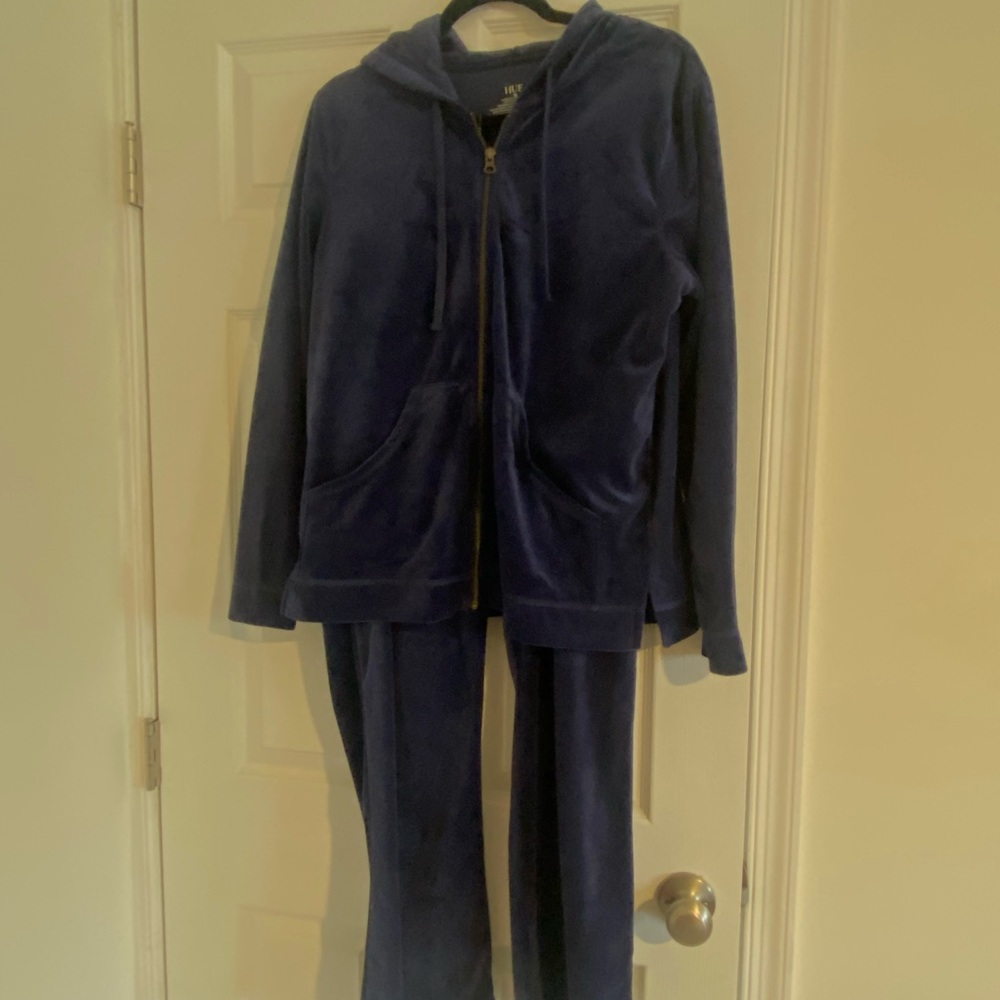 HUE Deep Blue Velour Set